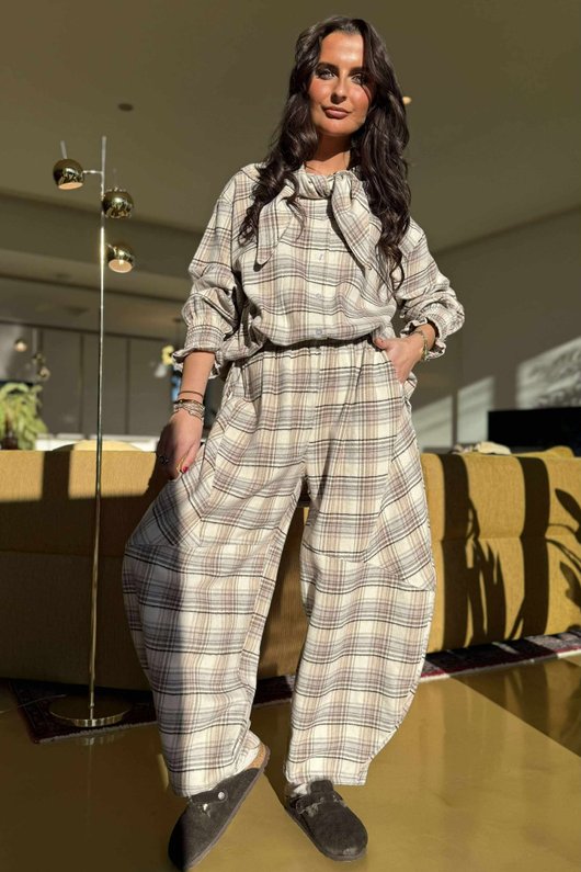 Agnes Plaid Brushed Cotton Barrel Pant Warm Grey